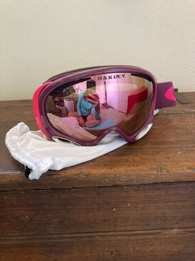 Oakley A frame Helio Rose-Purple Snow Goggles with Mirrored Lens